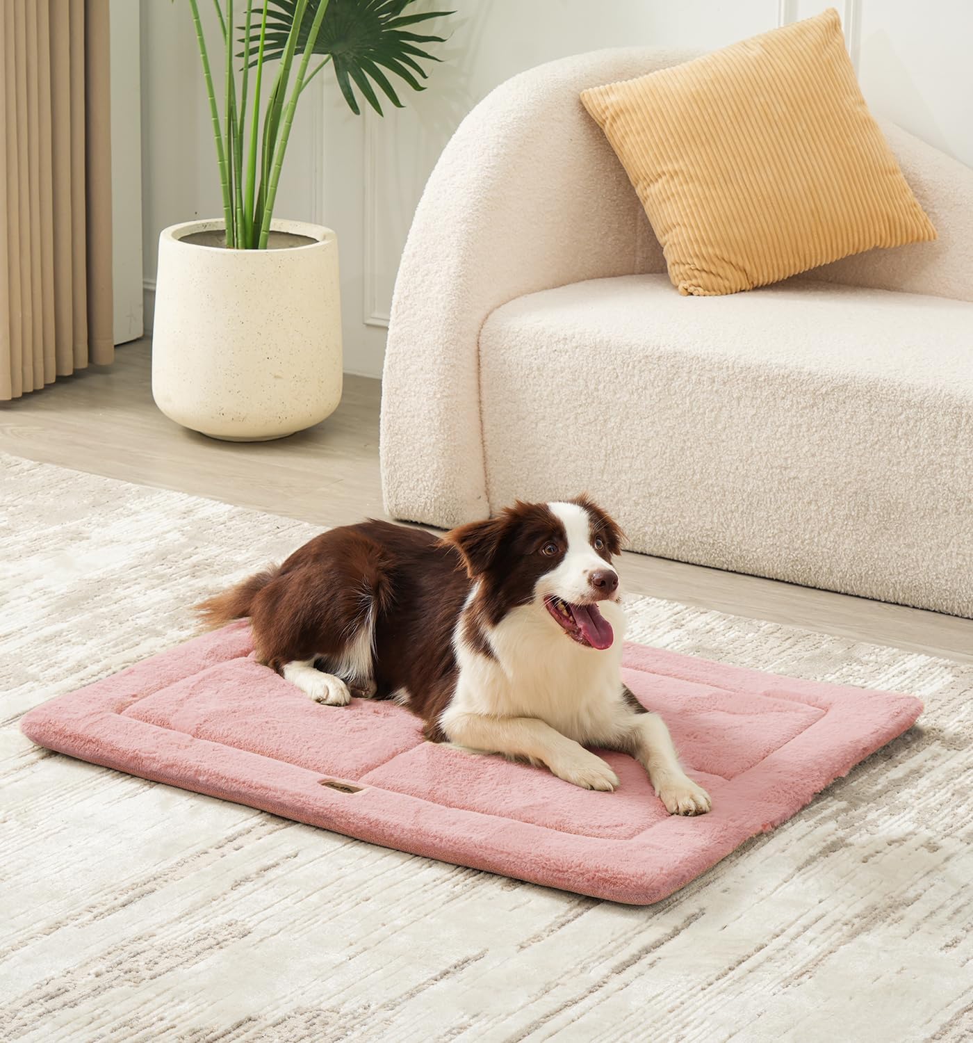 MADE 4 PETS Dog Crate Pad Bed for Medium Large Dogs, Washable & Reversible, Anti-Slip Kennel Mat for Cozy Sleeping, Soft Fluffy Dog Bed for Indoor & Outdoor Use, 35"x23", Pink