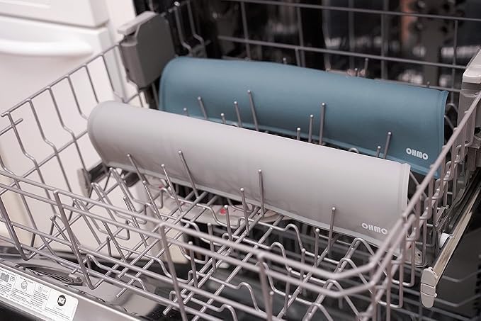 OHMO - Cat Food Mat, Silicone Pet Feeding Mat for Floor Non-Skid Waterproof Dog Water Bowl Tray, Easy to Clean Pet Placemat (Pink, 20 * 12'')