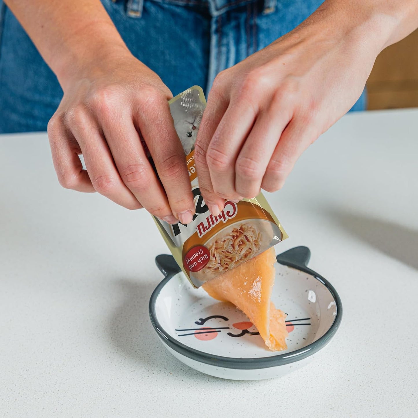 INABA Churu Stew for Cats, Creamy Broth Gelée with Shredded Chicken Topper/Treat Pouch with Vitamin E, 1.4 Ounces per Pouch, 12 Pouches, Chicken Recipe